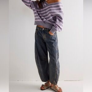 Free People We The Free Wide Leg Barrel Jeans in Indigo size 28